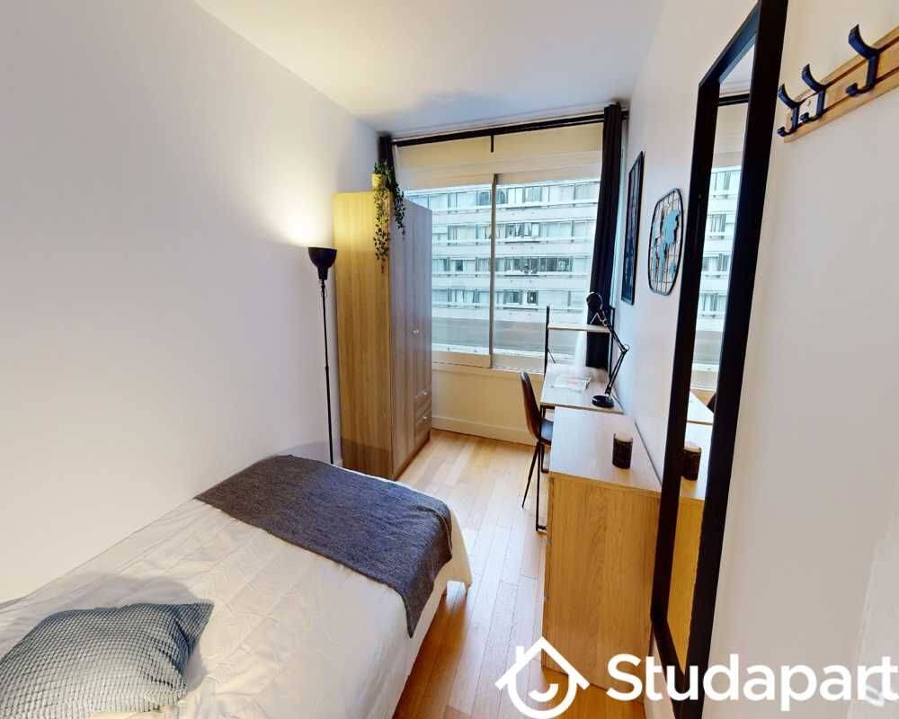 1 pièce 11 m² · à Paris 15ème Arrondissement · 11 m² · 1 190 €/mois