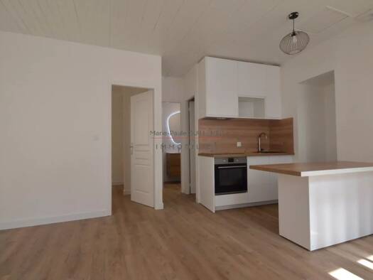 Maison de ville à vendre 249 600 € 3 pièces 1 chambre 43 m² Centre Ville La Rochelle 17000
