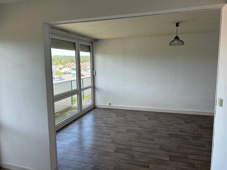 Appartement 4 pièces 84 m² · à Soissons · 84 m² · 990 €