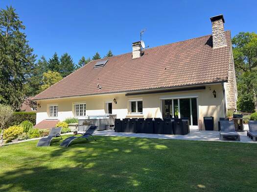 Maison à vendre 1 295 000 € 9 pièces 5 chambres 290 m² 5 000 m² de terrain Ouest Lamorlaye 60260