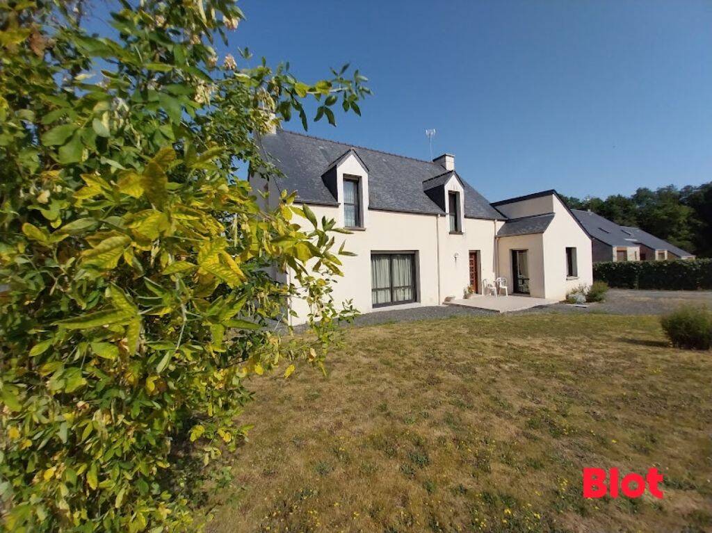Maison 6 pièces 153 m² · à Coësmes · 153 m² · 309 750 €