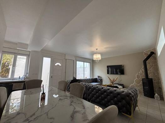 Maison à vendre 365 000 € 3 pièces 2 chambres 73,9 m² 90 m² de terrain Nouveau Bezons Bezons 95870