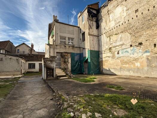 Maison à vendre 88 000 € 4 pièces 3 chambres 90 m² 364 m² de terrain Est Bar-sur-Aube 10200