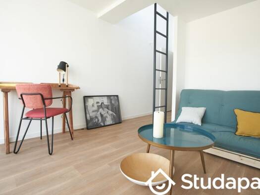 Maison à louer 750 € 2 pièces 1 chambre 30 m² disponible dès maintenant Birambits Bègles 33130