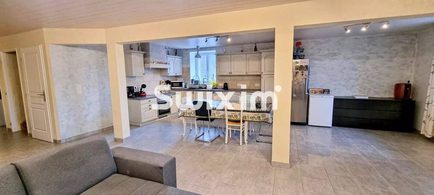 Maison 7 pièces 153 m² · à Orgelet · 153 m² · 180 000 €