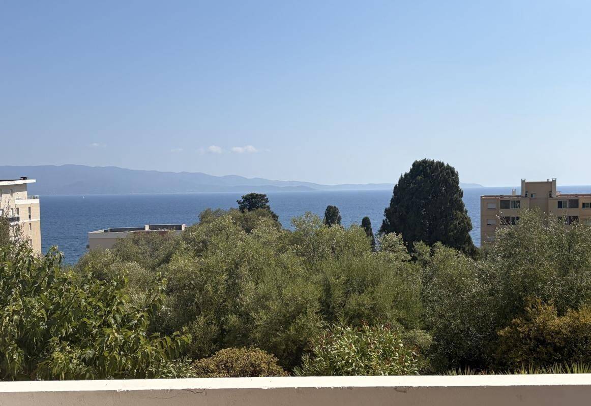 Appartement 2 pièces 43 m² · à Ajaccio · 43 m² · 756 €/mois