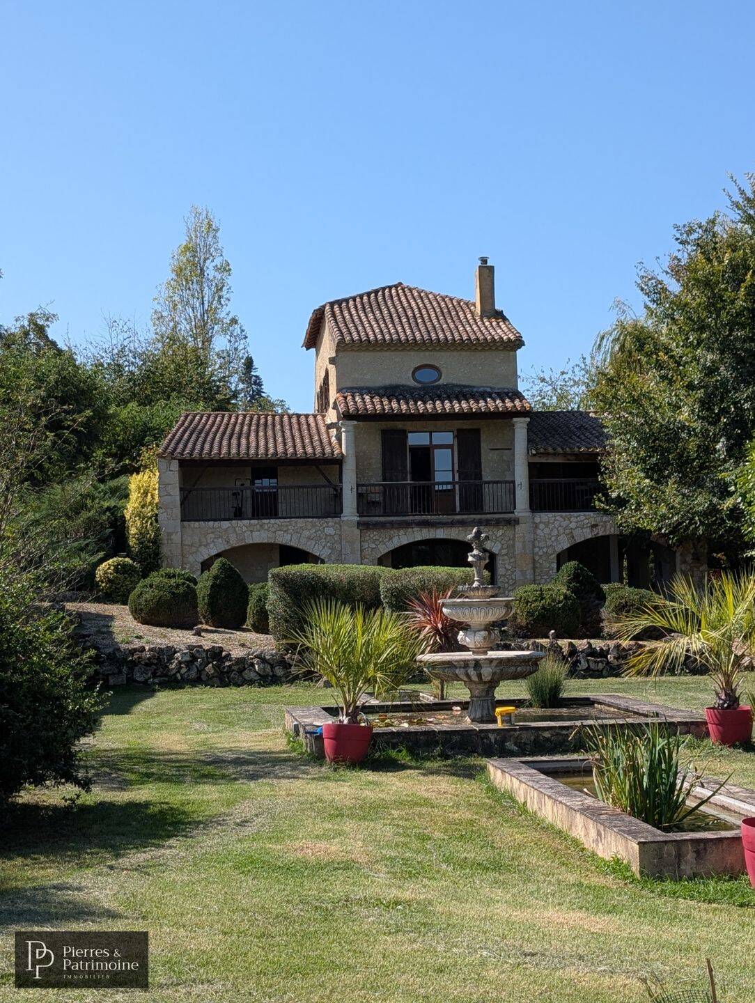 Maison 9 pièces 286 m² · à Condom · 286 m² · 560 000 €