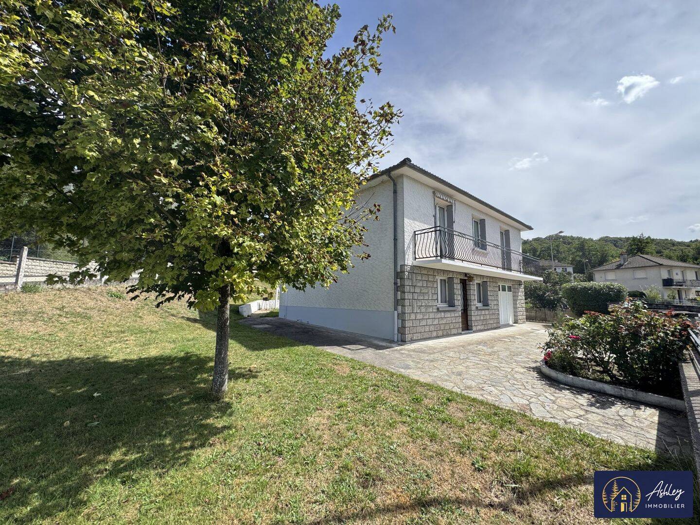 Maison 5 pièces 103 m² · à Ydes · 103 m² · 92 000 €