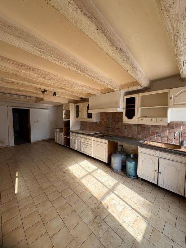 Maison 5 pièces 134 m² · à Valdivienne · 133,9 m² · 35 000 €