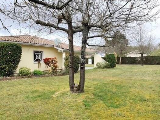 Maison en viager 143 575 € 4 pièces 3 chambres 100 m² 1 817 m² de terrain Mios 33380