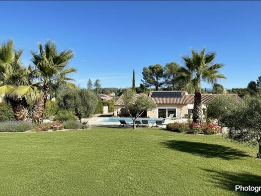 Maison à vendre 615 000 € 4 pièces 3 chambres 150 m² 2 000 m² de terrain Est Lorgues 83510