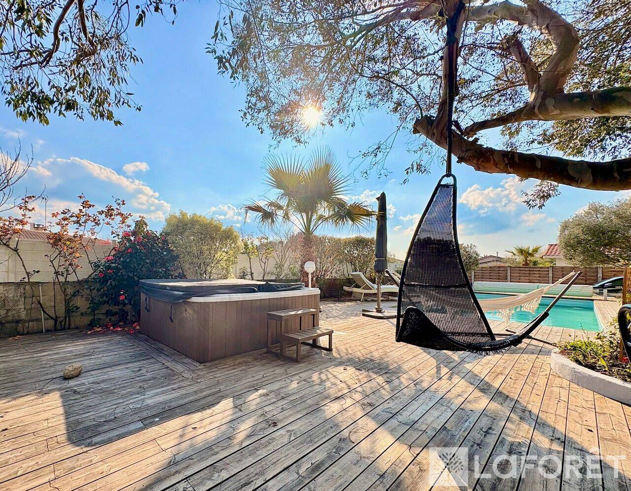 Maison 6 pièces 135 m² · à Gujan-Mestras · 135,4 m² · 660 000 €