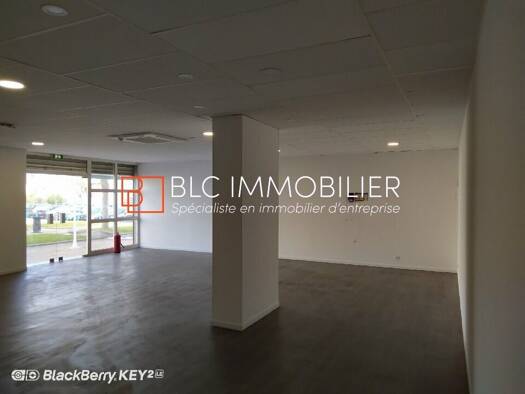Espace bureau à louer 1 290 € 100 m² de bureaux divisible jusqu'à 100 m² Estroublans Vitrolles 13127
