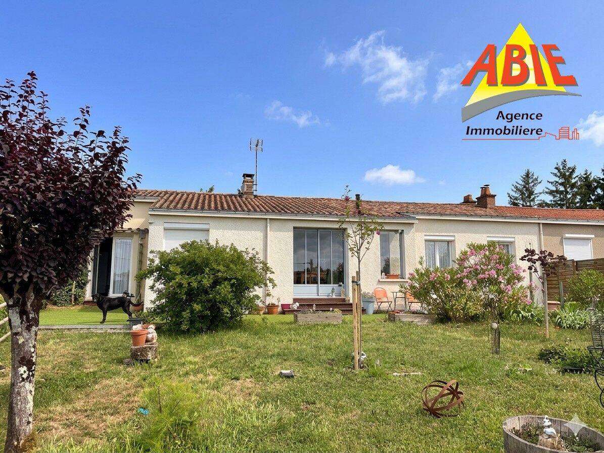Maison 6 pièces 125 m² · à Fontenay-le-Comte · 125 m² · 186 100 €
