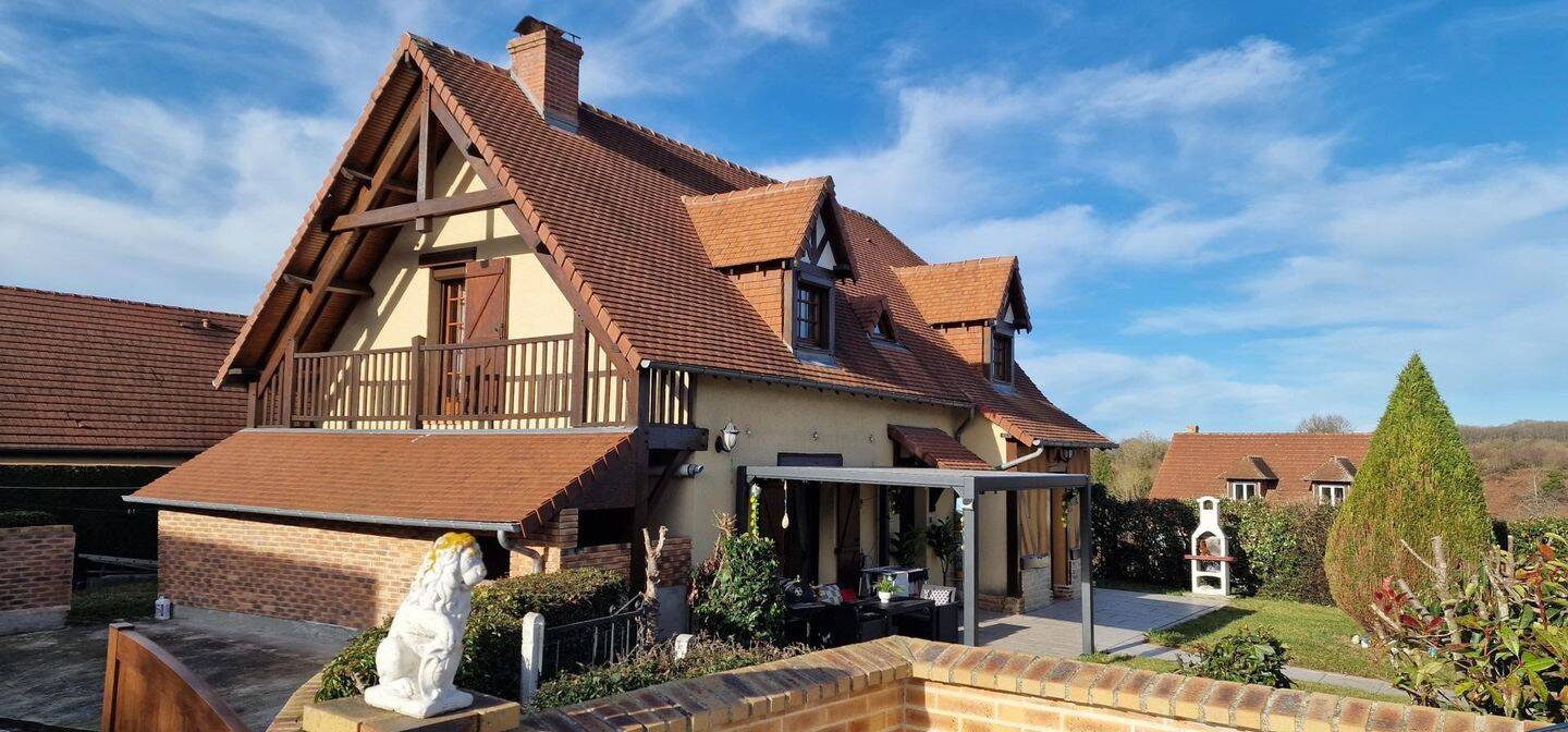Maison 6 pièces 124 m² · à Lisieux · 124 m² · 325 500 €
