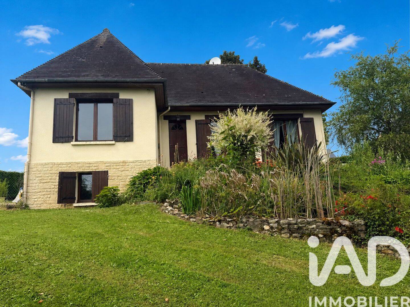 Maison 6 pièces 132 m² · à Reux · 132 m² · 402 000 €
