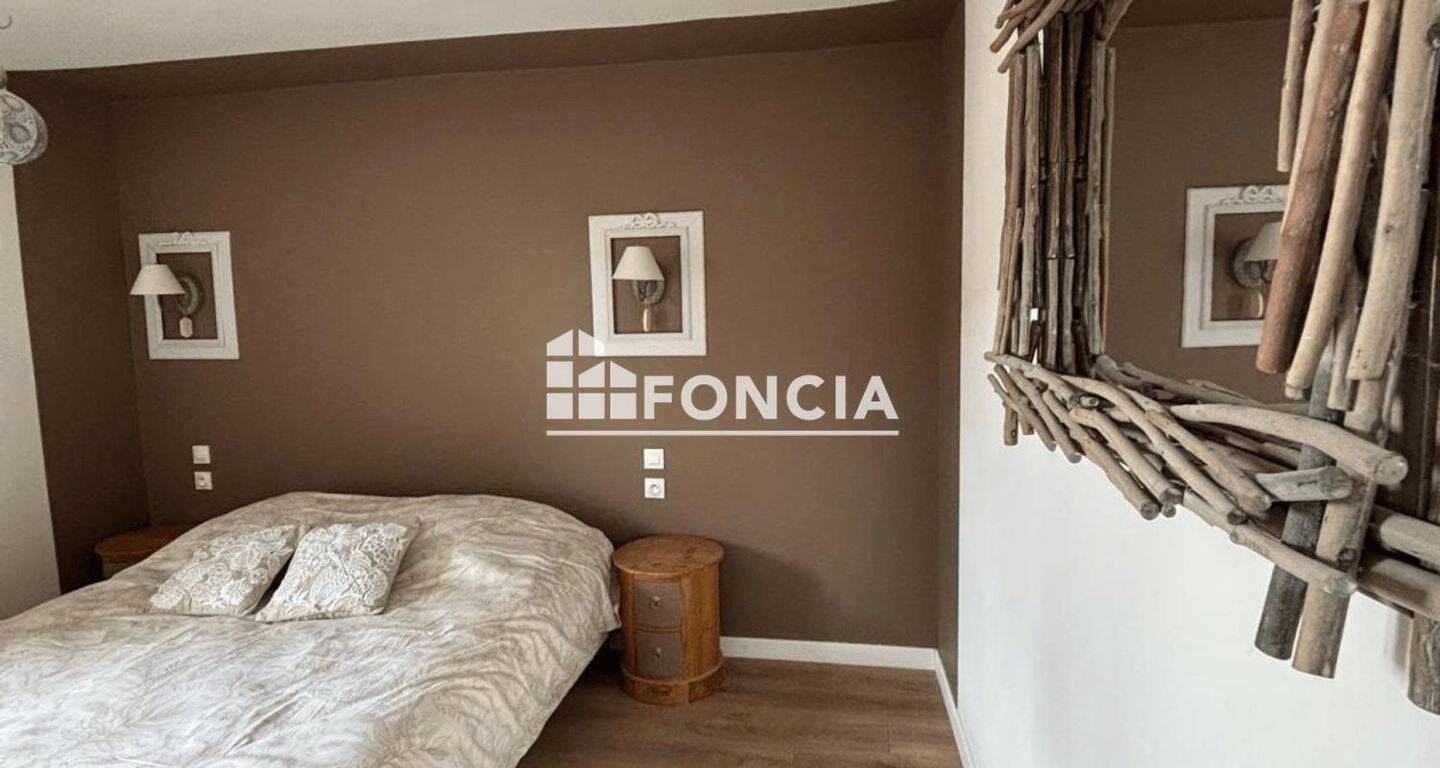 Maison 11 pièces 330 m² · à Noailles · 330 m² · 1 110 000 €