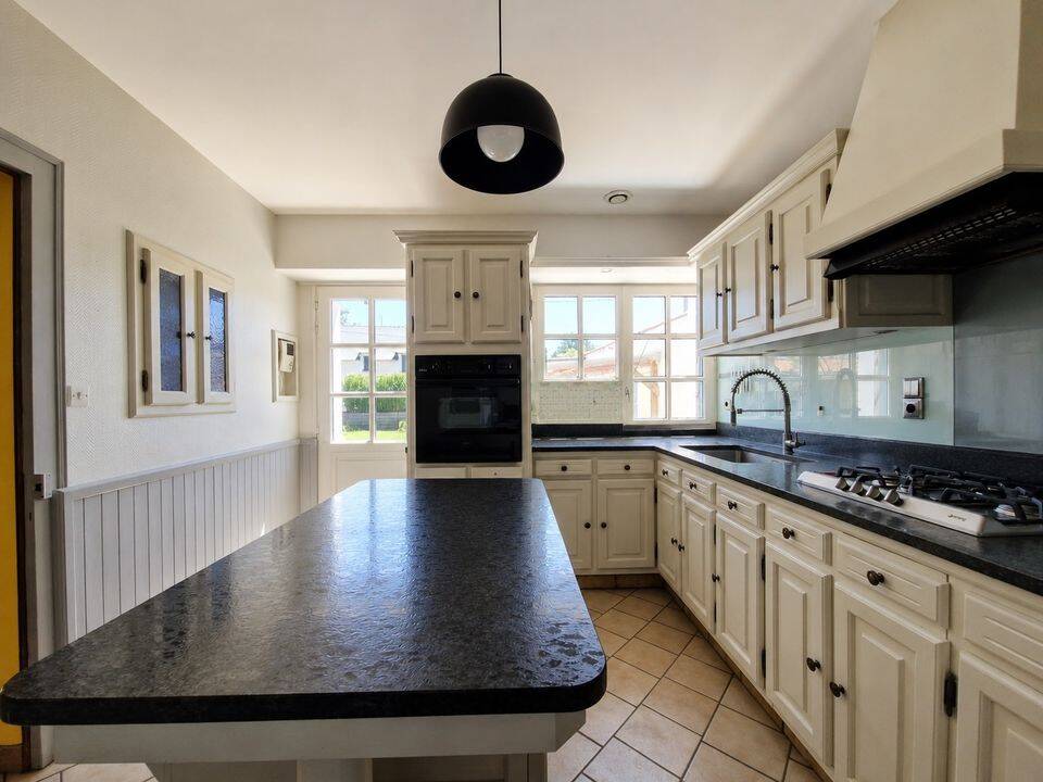 Maison 6 pièces 126 m² · à Chalonnes-sur-Loire · 126 m² · 339 500 €
