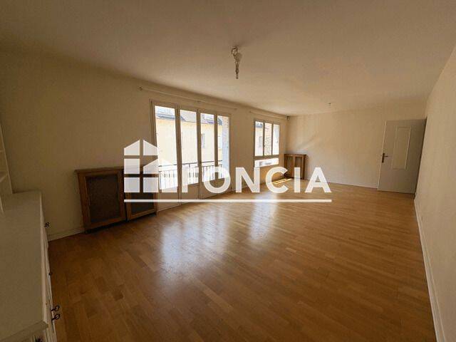 Appartement 4 pièces 96 m² · à Tours · 95,8 m² · 970 €