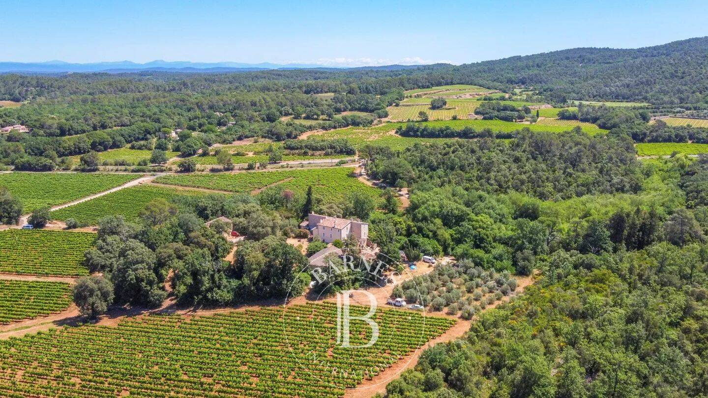 Maison 40 pièces 935 m² · à Besse-sur-Issole · 935 m² · 4 900 000 €