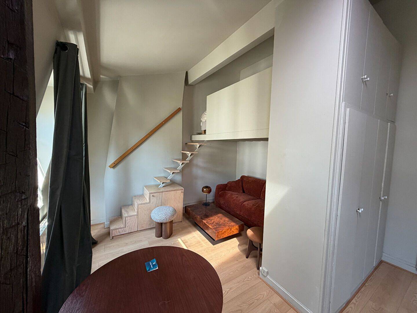 Appartement 1 pièce 28 m² · à Paris 18ème Arrondissement · 28 m² · 1 250 €
