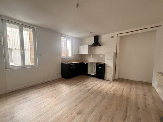 Appartement à vendre 82 000 € 3 pièces 2 chambres 46,1 m² RDC/2 Les Roches-La Forêt Oissel 76350