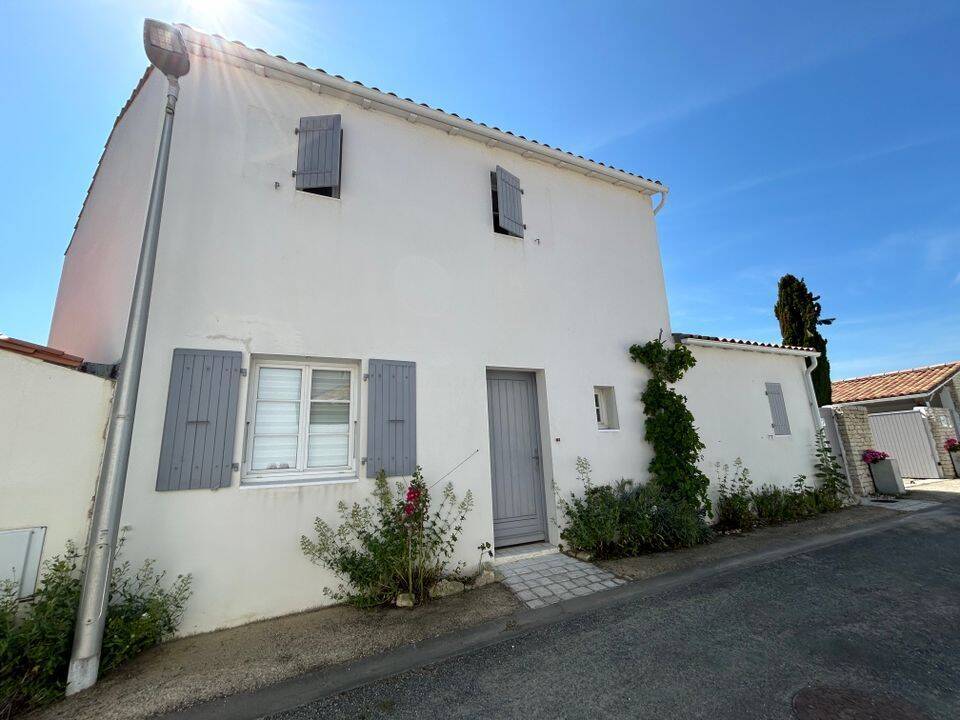 Maison 4 pièces 127 m² · à Le Bois-Plage-en-Ré · 127 m² · 1 600 €/mois