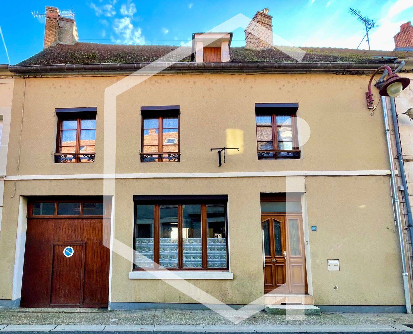 Maison 3 pièces 138 m² · à Entrains-sur-Nohain · 138 m² · 142 000 €