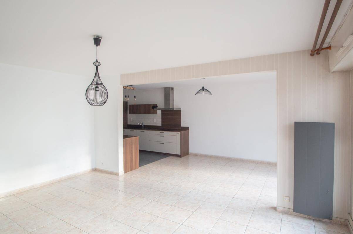 Appartement 3 pièces 101 m² · à Pau · 100,8 m² · 880 €