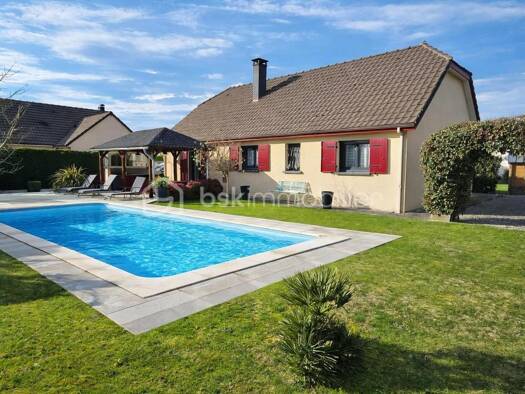 Maison de plain-pied à vendre 310 000 € 5 pièces 4 chambres 101 m² 719 m² de terrain Boeil-Bezing 64510