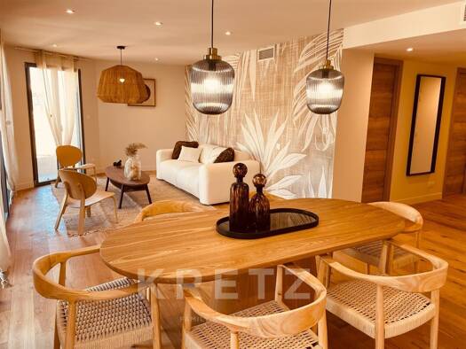 Appartement à vendre 556 500 € 3 pièces 2 chambres 75 m² Étage 3/3 Centre Ville Sanary-sur-Mer 83110