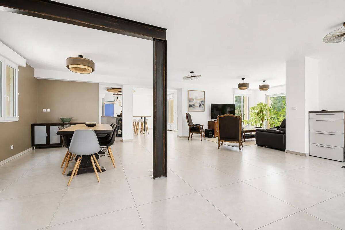 Maison 5 pièces 235 m² · à Rians · 235 m² · 599 000 €