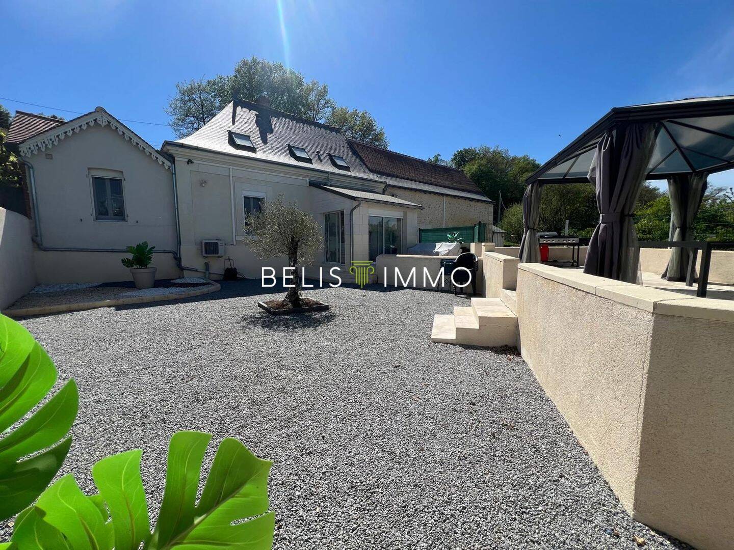 Maison 8 pièces 185 m² · à Savonnières · 185 m² · 469 125 €