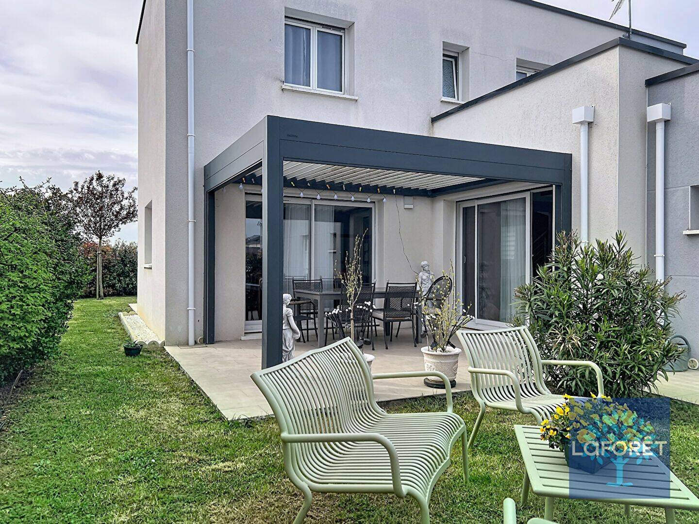 Maison 5 pièces 139 m² · à Soliers · 139 m² · 379 800 €