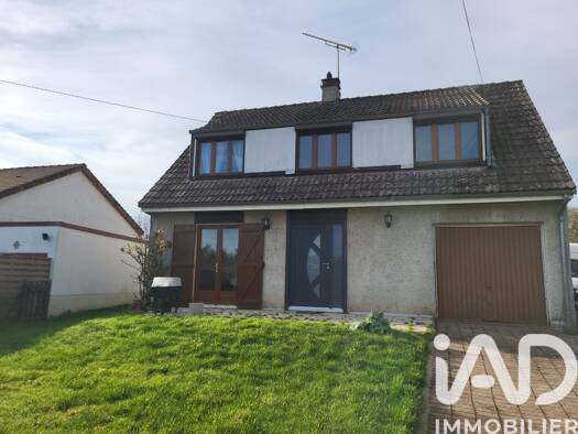 Maison à vendre 145 000 € 5 pièces 4 chambres 95 m² 1 576 m² de terrain Sainte-Geneviève-des-Bois 45230