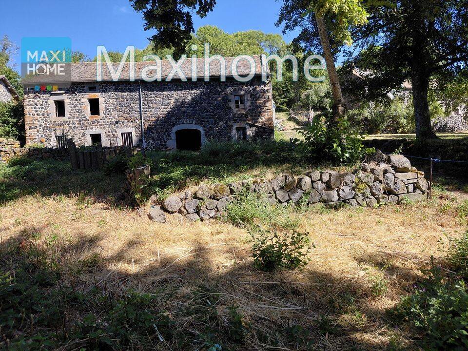 Maison 7 pièces 320 m² · à Champclause · 320 m² · 87 000 €