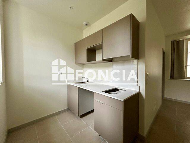 Appartement 1 pièce 29 m² · à Guingamp · 28,8 m² · 420 €