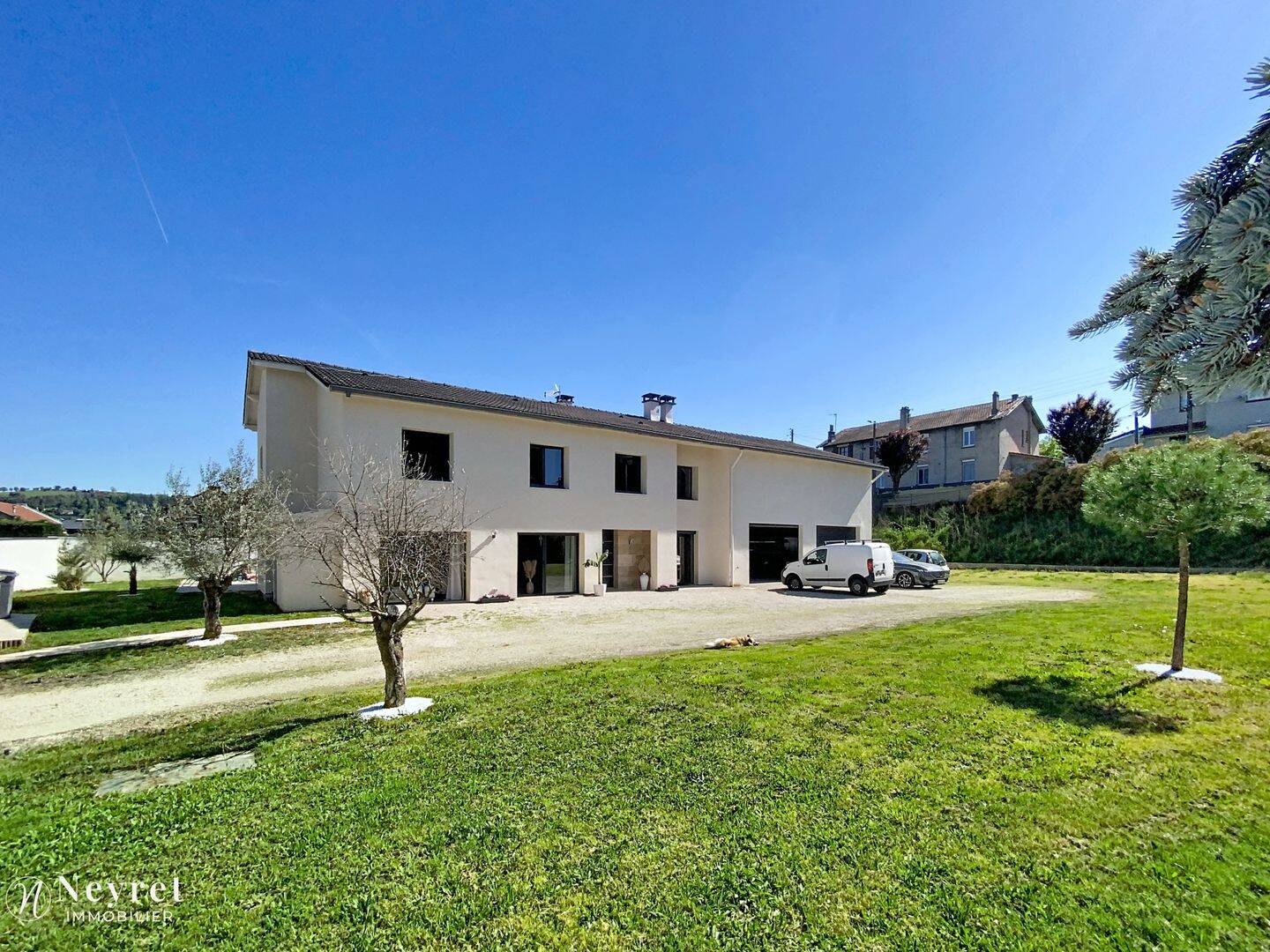 Maison 6 pièces 202 m² · à Roche-la-Molière · 202 m² · 459 000 €