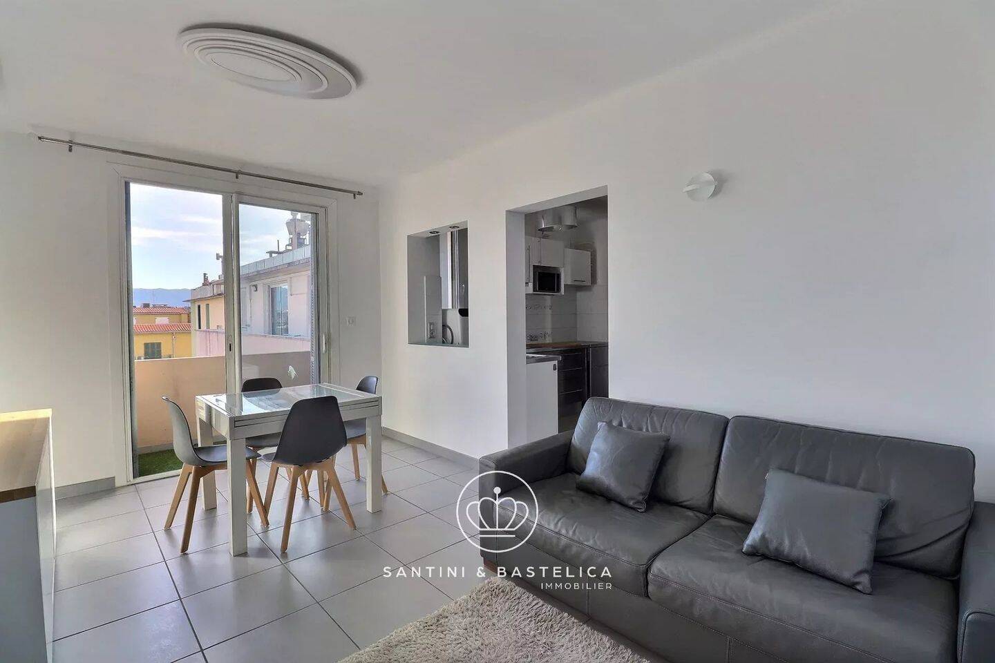 Appartement 3 pièces 61 m² · à Ajaccio · 60,6 m² · 219 000 €