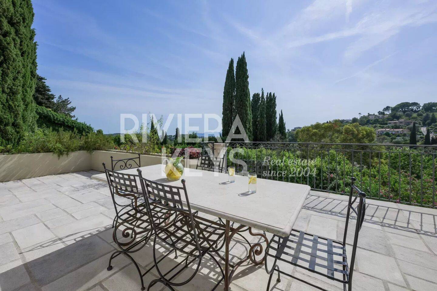 Maison 8 pièces 297 m² · à Mougins · 297,1 m² · 2 300 000 €