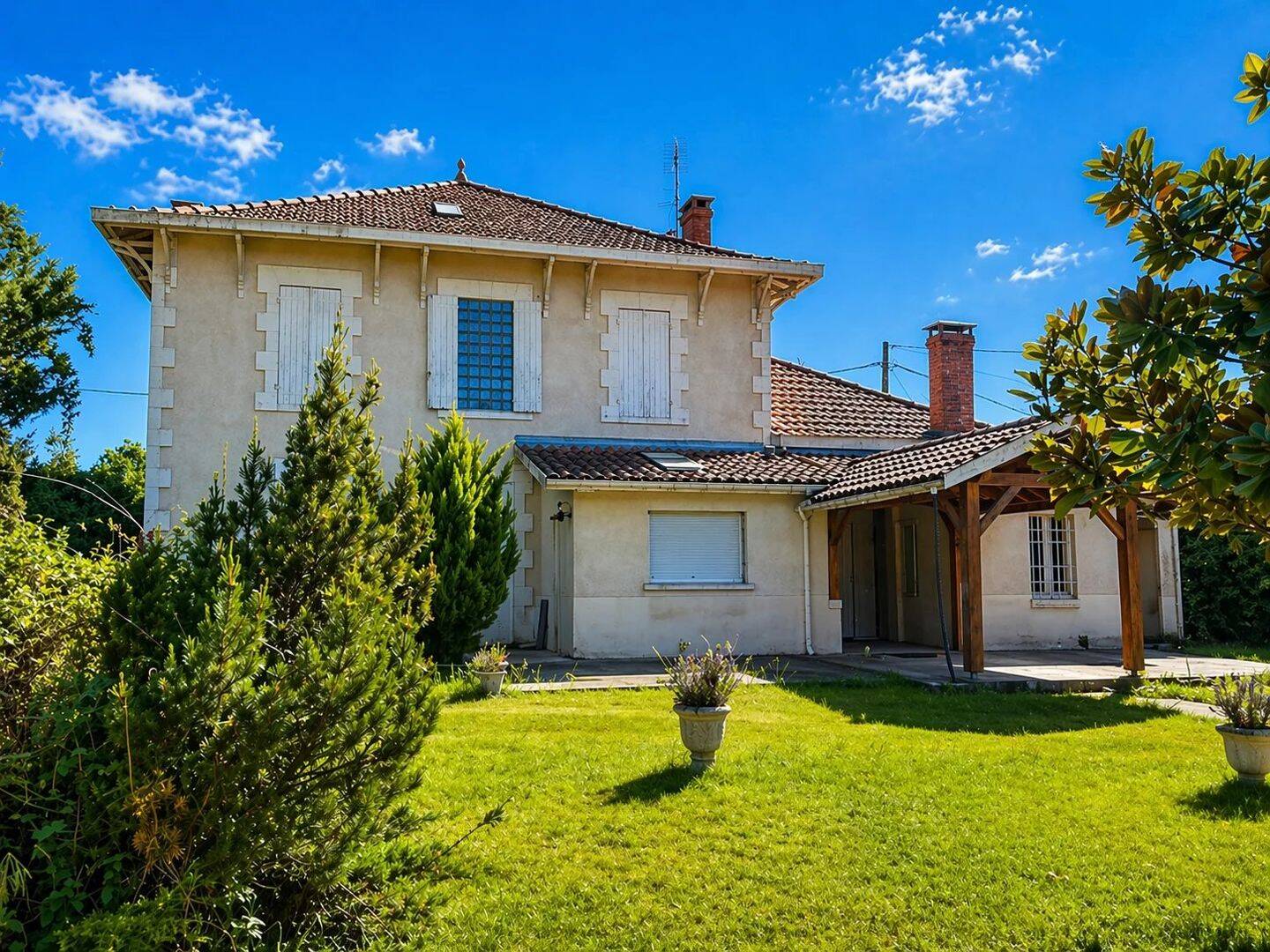 Maison 8 pièces 245 m² · à Salles · 245 m² · 795 000 €