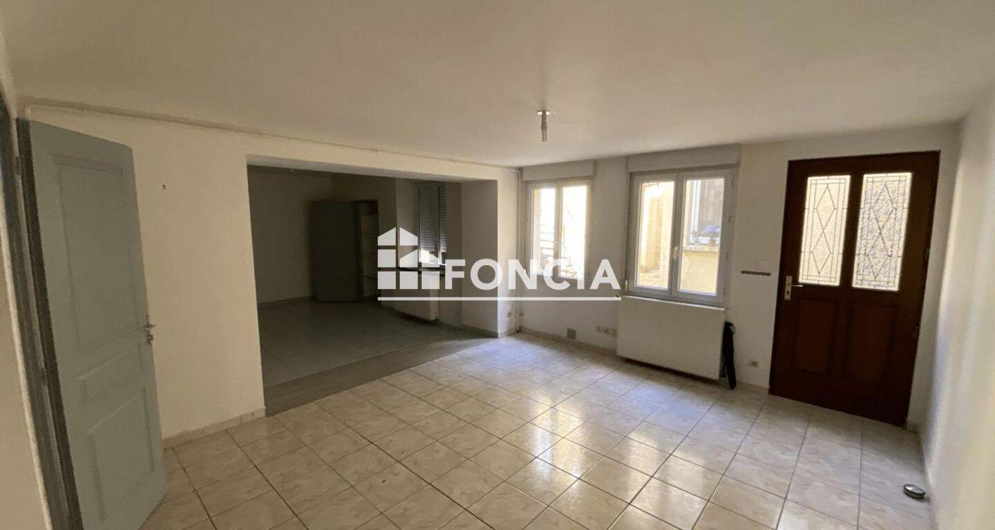 Appartement 4 pièces 92 m² · à Charleville-Mézières · 91,8 m² · 810 €/mois