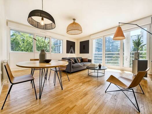 Appartement à vendre 697 000 € 3 pièces 2 chambres 69 m² Étage 3/10 Patay-Masséna Paris 13ème arrondissement 75013