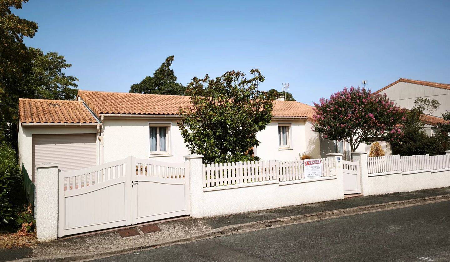 Maison 6 pièces 129 m² · à Poitiers · 129 m² · 230 000 €