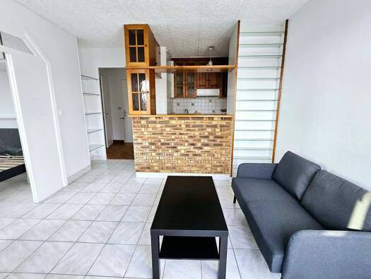 Appartement à louer 1 050 € 2 pièces 1 chambre 31 m² Étage 4/9 Le Pont Saint-Maurice 94410