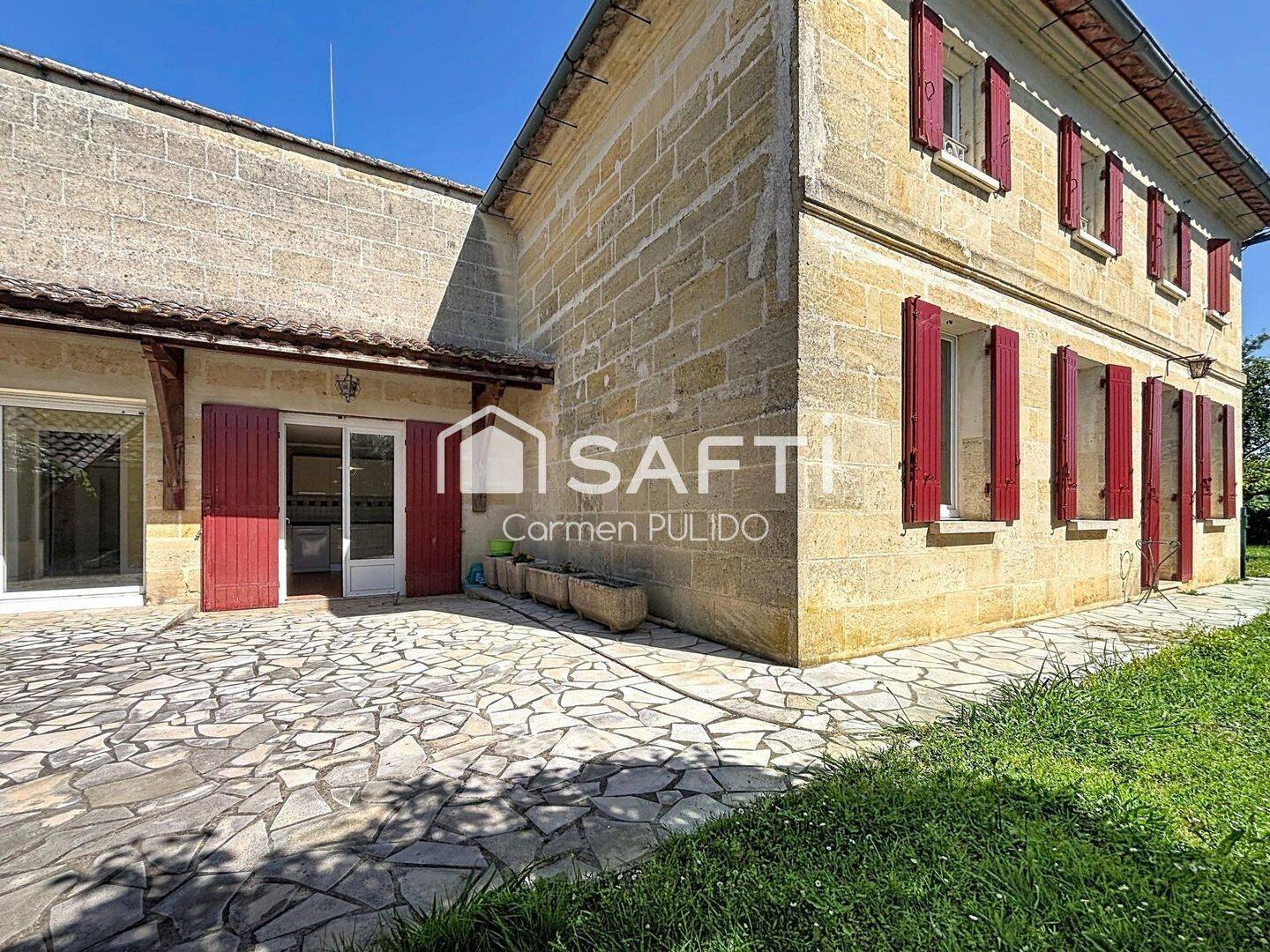 Maison 7 pièces 140 m² · à Saint-Magne-de-Castillon · 140 m² · 230 000 €