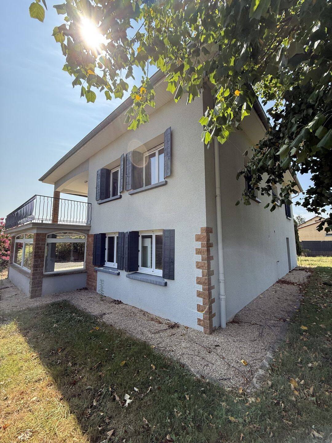 Maison 6 pièces 167 m² · à Azé · 167 m² · 260 000 €
