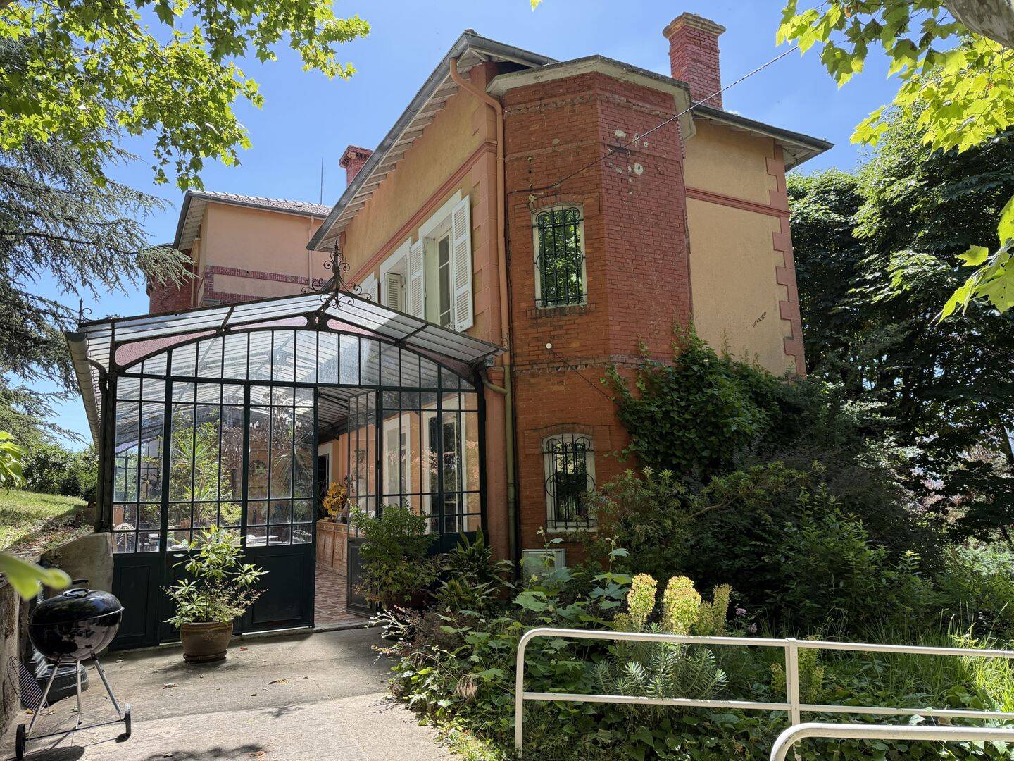 Maison 8 pièces 272 m² · à Saint-Chamond · 272 m² · 590 000 €