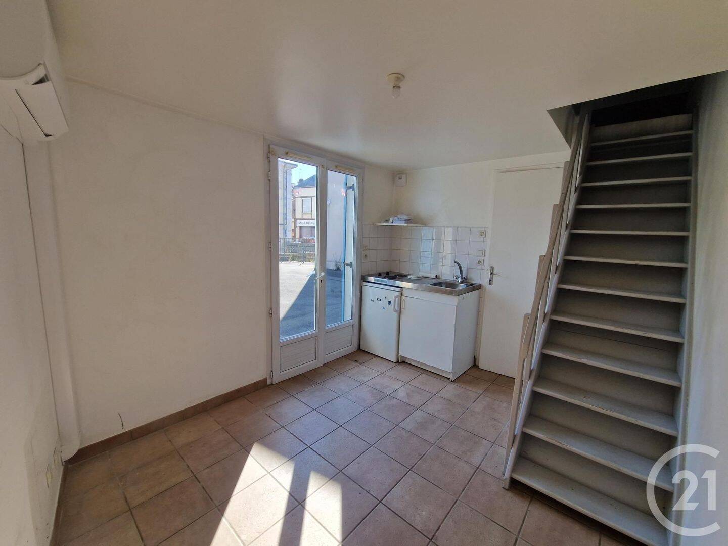 Appartement 1 pièce 17 m² · à Bonneval · 17,4 m² · 320 €/mois