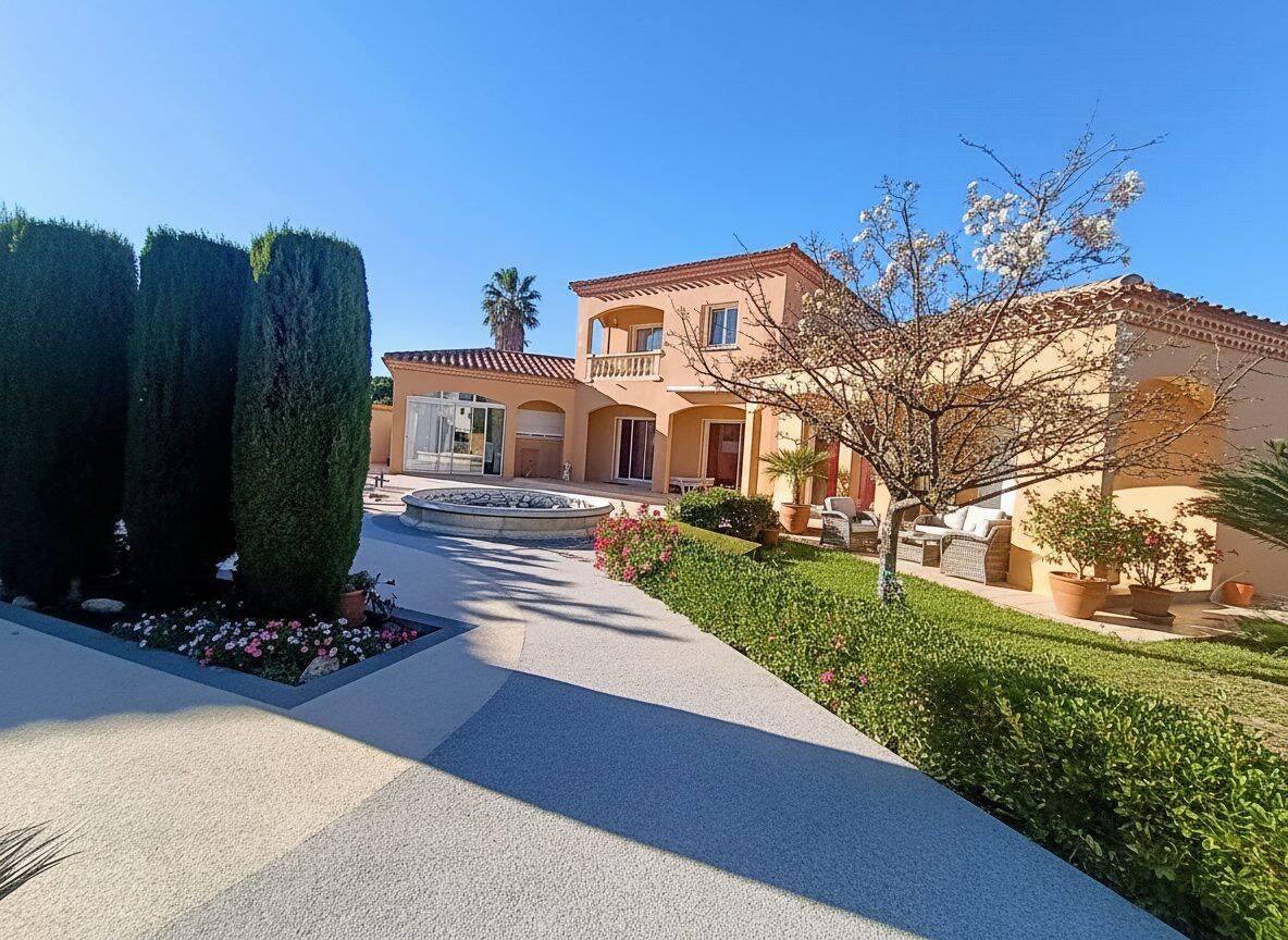 Maison 7 pièces 200 m² · à Perpignan · 200 m² · 749 000 €